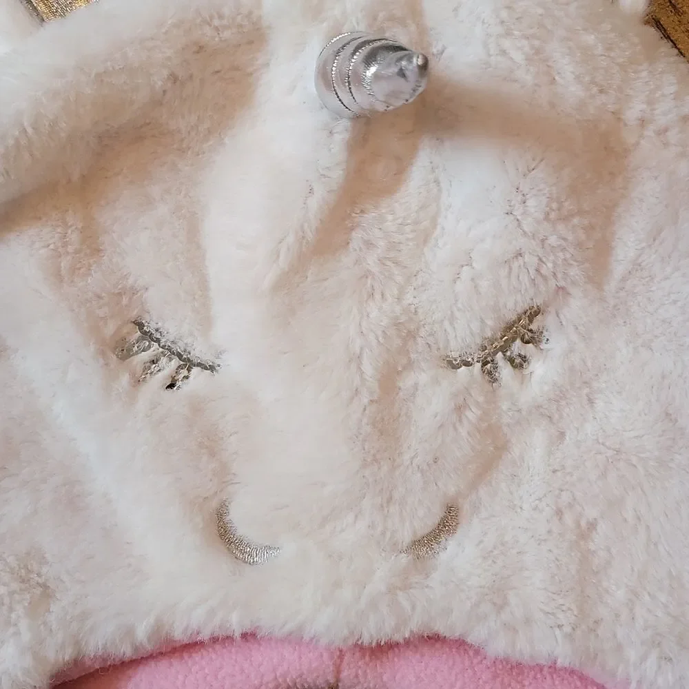 Adorable unicorn beanie 2-4T 💟
